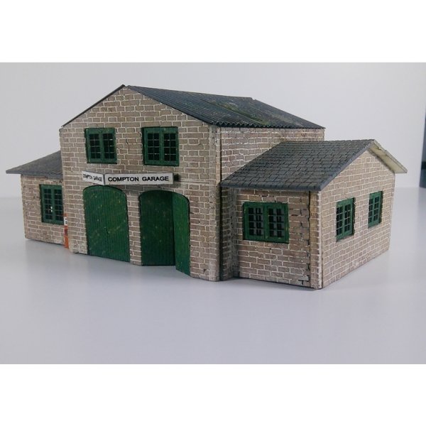 Compton Garage - Image 4